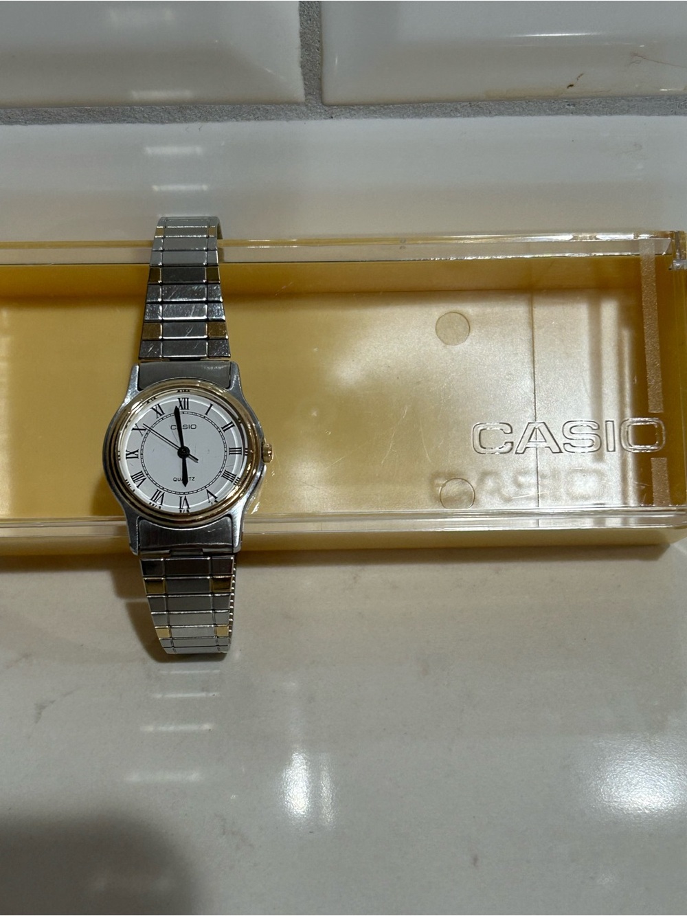 Vintage Casio LQ-814G Women’s Watch with Rare Original Box. New Battery.